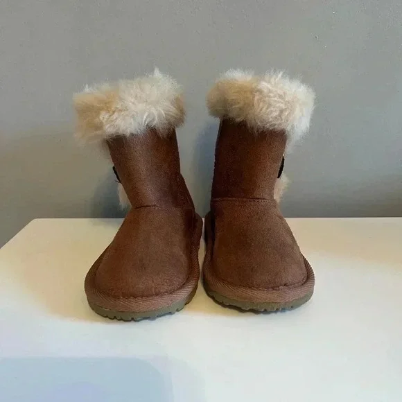 Children’s Place Girls winter boots - Picture 4 of 4